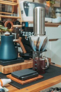 精致咖啡器具展示