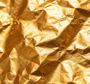金色褶皱金属箔纹理