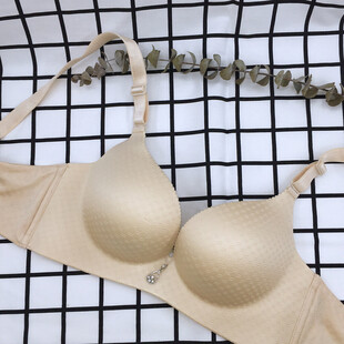 米色简约女士胸罩展示