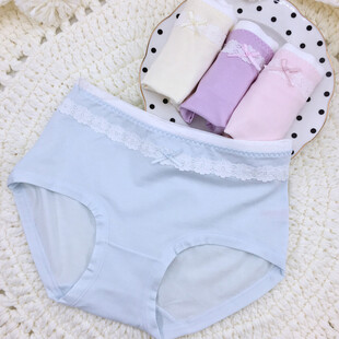 浅蓝色女士内裤及配套用品
