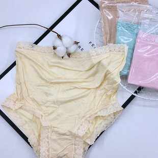 黄色女士内裤及周边物品