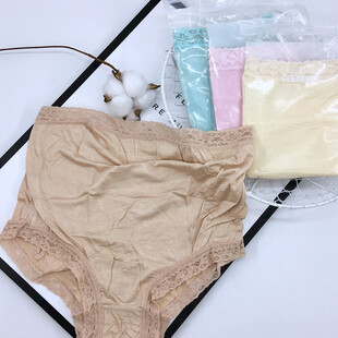 女士蕾丝内裤及彩色包装袋