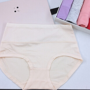女士浅色舒适内裤展示