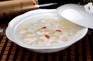 滋补银耳羹