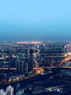 城市夜景俯瞰图