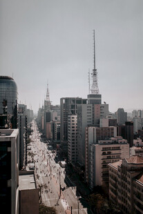 城市天际线与独特建筑景观
