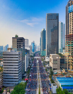 繁华都市街景