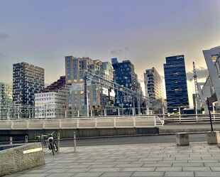城市现代建筑群景观