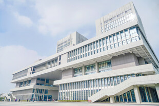 现代风格高层办公建筑