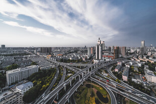 城市交通枢纽俯瞰景观