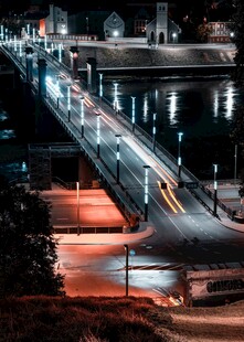 城市桥梁夜景车流光影