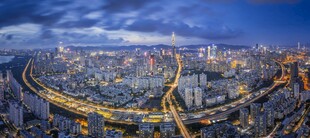 城市璀璨夜景俯瞰图