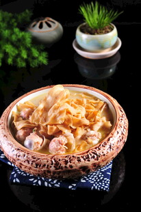 炖骨头