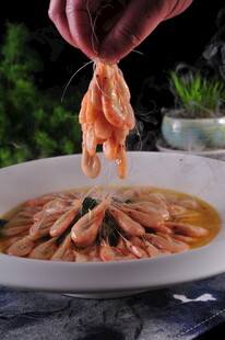 虾 