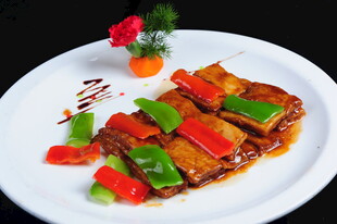 香煎豆腐配彩椒