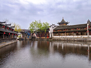 江南水乡古建筑风景图