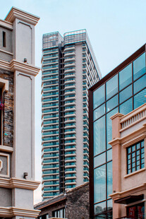 城市高楼与传统建筑景观