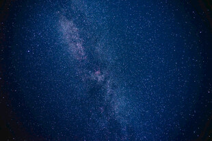 深邃夜空下的璀璨星河