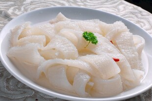 鲜嫩白鱼片清新摆盘