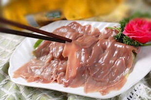 鲜嫩肉片待品尝