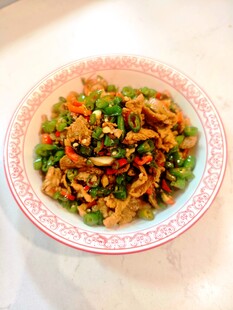 美味蔬菜炒肉丝