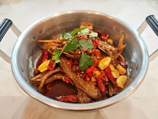 香辣干锅鸭掌