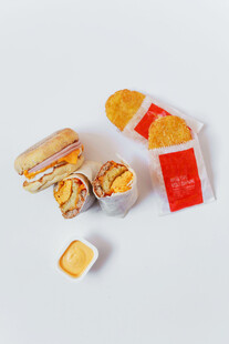美味夹心糕点零食展示