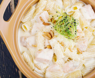 奶香鸡肉意面