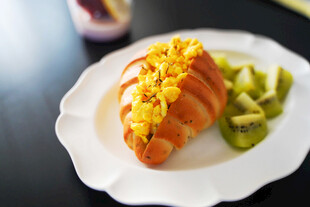 美味培根鸡蛋牛角包