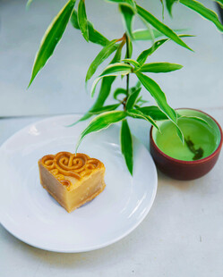 月饼配绿植