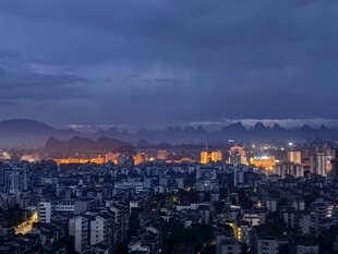 城市暮色夜景俯瞰图