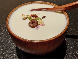 精致美味的特色奶制甜品