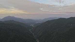 山间暮色风景