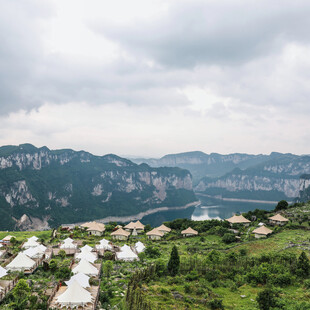 山间田园风光