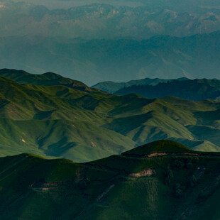 连绵青山美景
