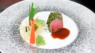 椒麻香草烤羊排创意料理