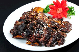 美味酱排骨 