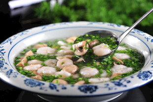 荠菜蘑菇