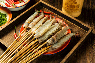 基尾虾串串