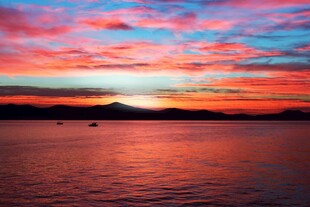 海上绚丽晚霞美景