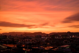 城市壮丽日落景观