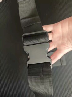 手扣安全带