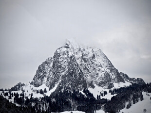 雪山壮丽景致