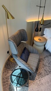 现代简约风客厅沙发一角