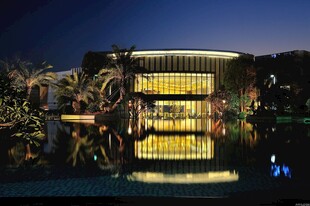夜晚中式建筑景观