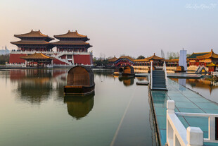 洛阳古建筑群临水美景