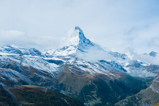 马特洪峰壮丽雪山景观