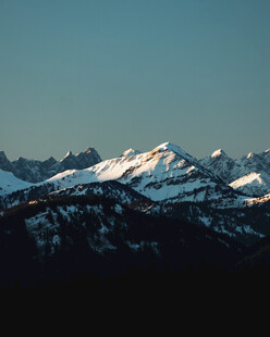 雪山壮丽景致