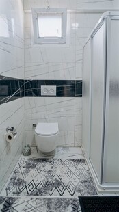现代简约风格卫生间一角