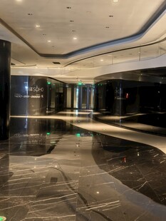 现代建筑丽泽SOHO室内